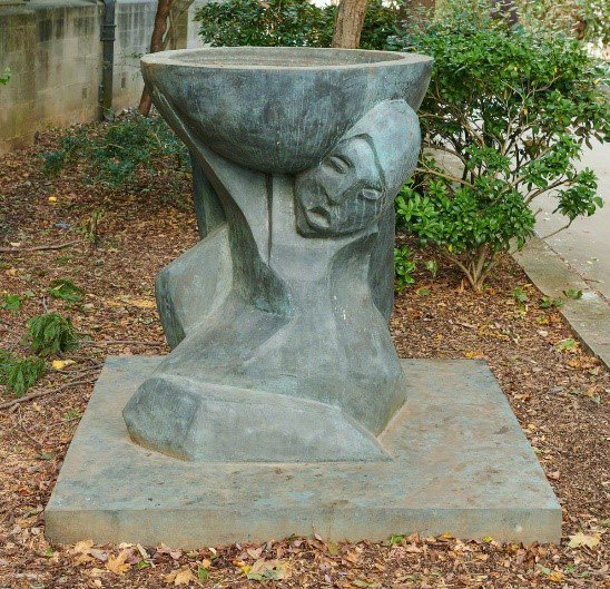 Henri Gaudier-Bzreska Bird Bath.jpg