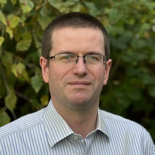 Ian Williams